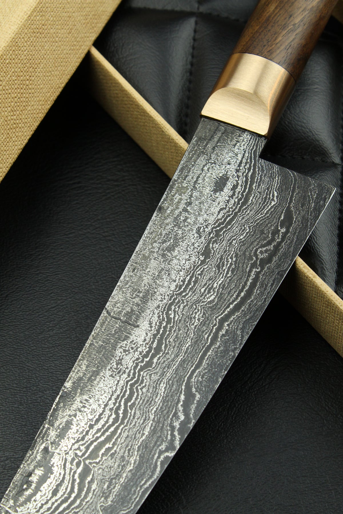 Damascus Gyuto 320L mit deutschem Walnussholz