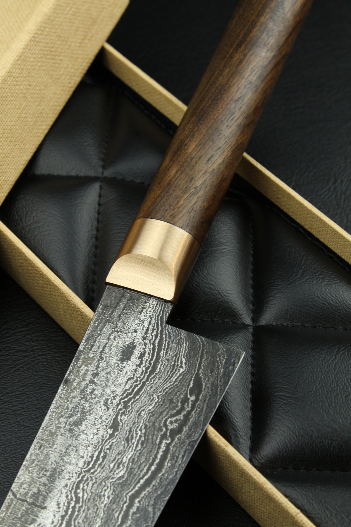 Damascus Gyuto 320L mit deutschem Walnussholz