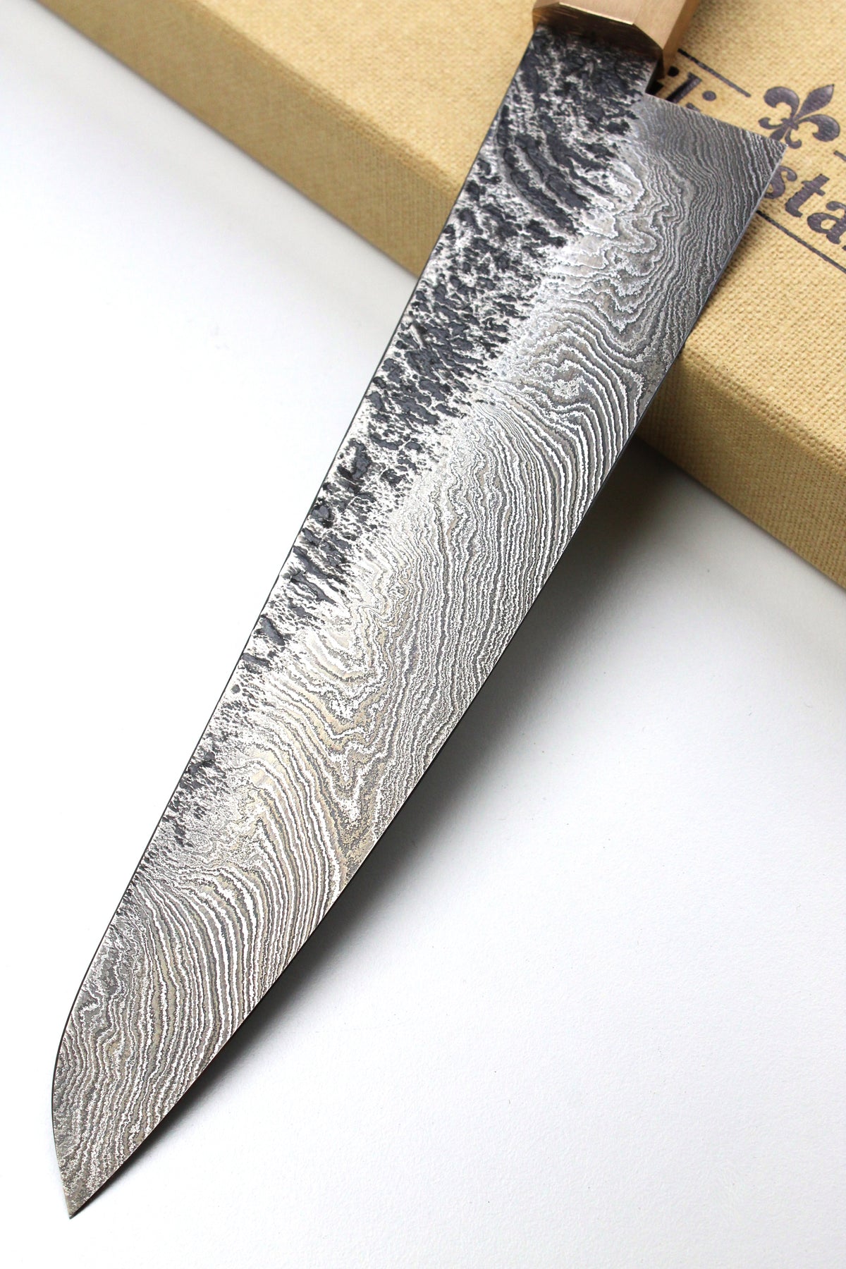 Damast Gyuto Bog Oak Octagonal Torsion