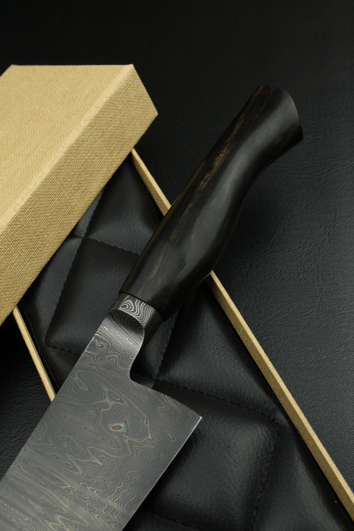 Gyuto 205 Schwarzes Ebenholz Dunkler Damast