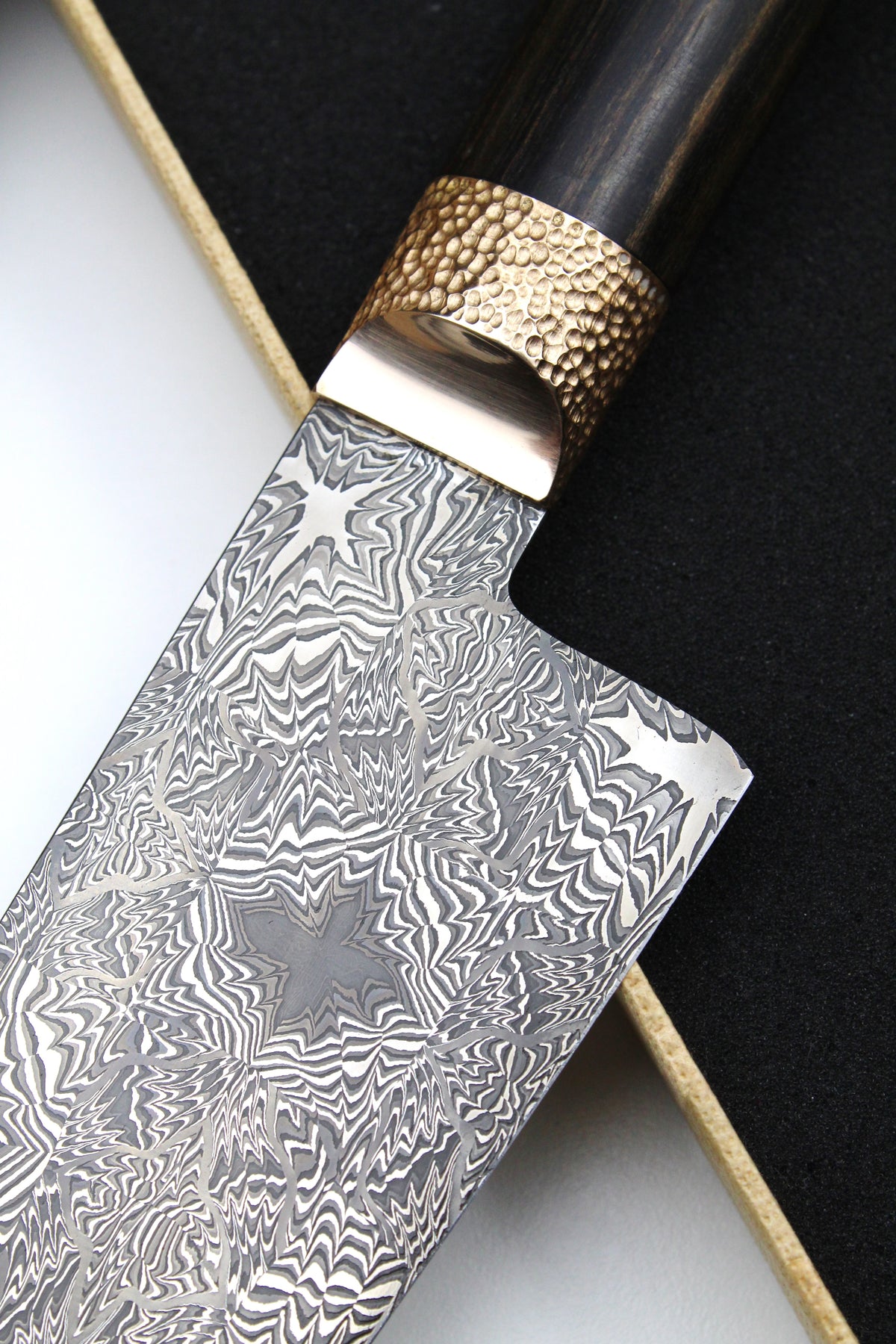 S-Damast Santoku Embedded Stars