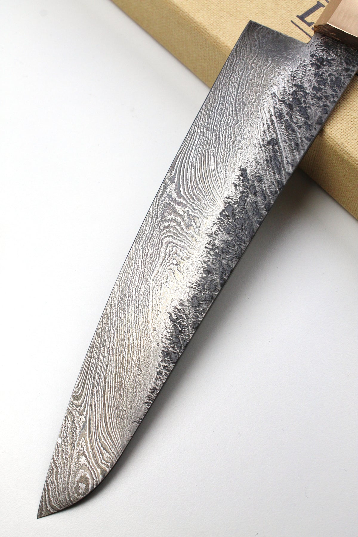 Damast Gyuto Bog Oak Octagonal Torsion